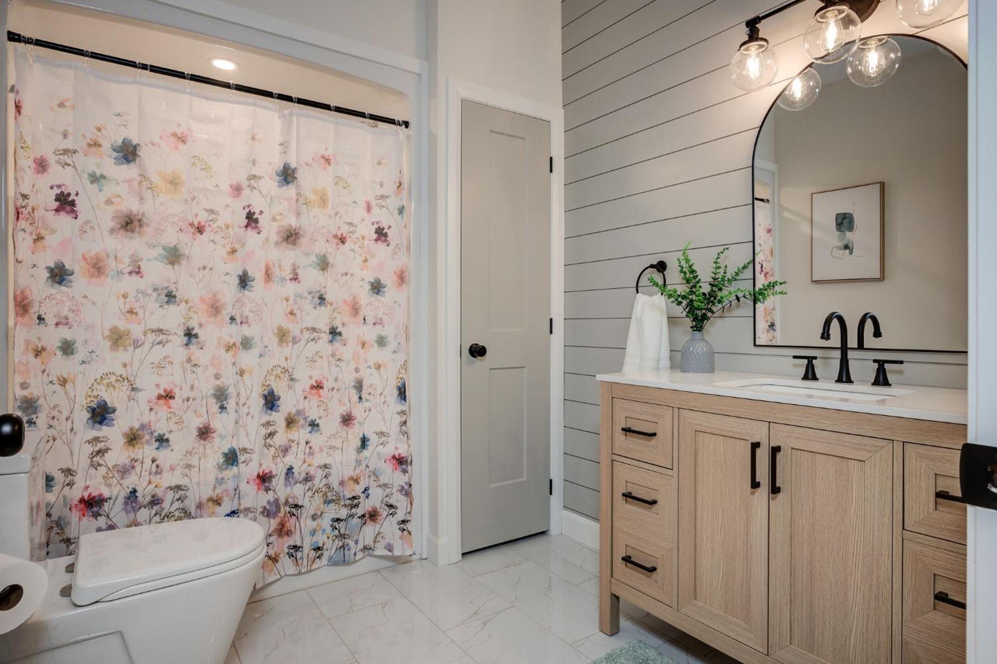 Chic Suite By Westlynn Little Current エクステリア 写真